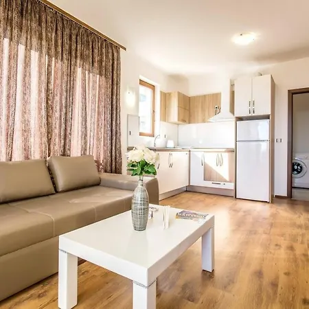 за гости Holiday home Ravda